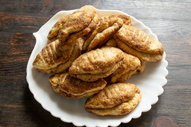 Печенье отлично хранится в корзинке 1-2 дня, не черствеет.