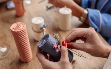 Ароматные свечи из вощины своими руками — лучше магазинных Ароматные свечи из вощины своими руками — лучше магазинных.