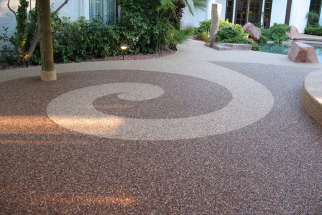 Как выбрать качественный каменный ковер при строительстве: 3 главных совета от эксперта