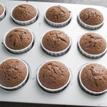 Выпекаем при 180 градусах по Цельсию 25 минут.