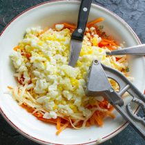 Количество чеснока на ваше усмотрение.