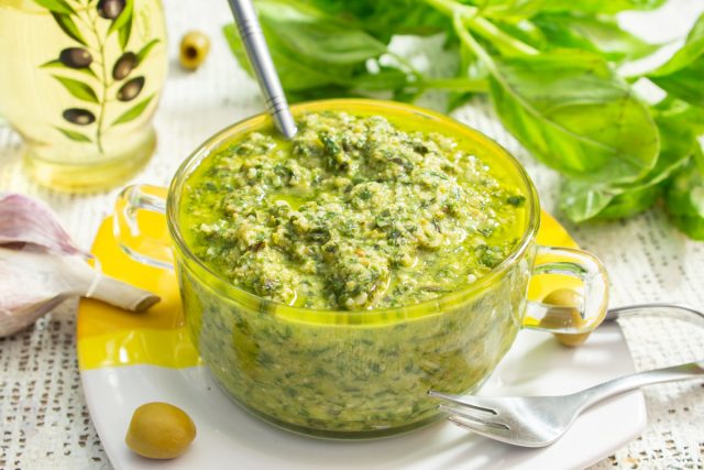 Соус песто с оливками