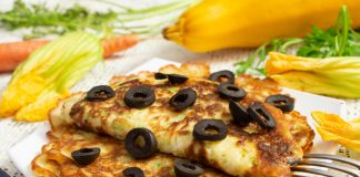 Блины из кабачков с сыром и оливками