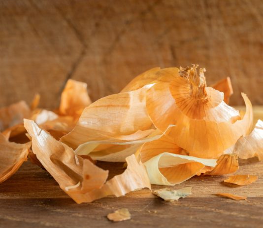 Польза луковой шелухи для растений — личный опыт и научное объяснение - Своими руками Польза луковой шелухи для растений — личный опыт и научное объяснение