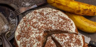 Торт «Норка крота» с бананами