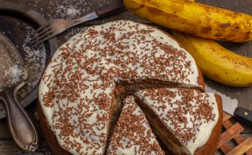 Торт «Норка крота» с бананами Торт «Норка крота» с бананами