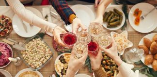 Идеальный новогодний стол 2026 — забудьте про майонез вёдрами