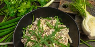 Салат из крабовых палочек с фенхелем