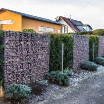 Оформление стены с элементами габиона. Вариант 3