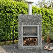 Оформление садовой печи габионом